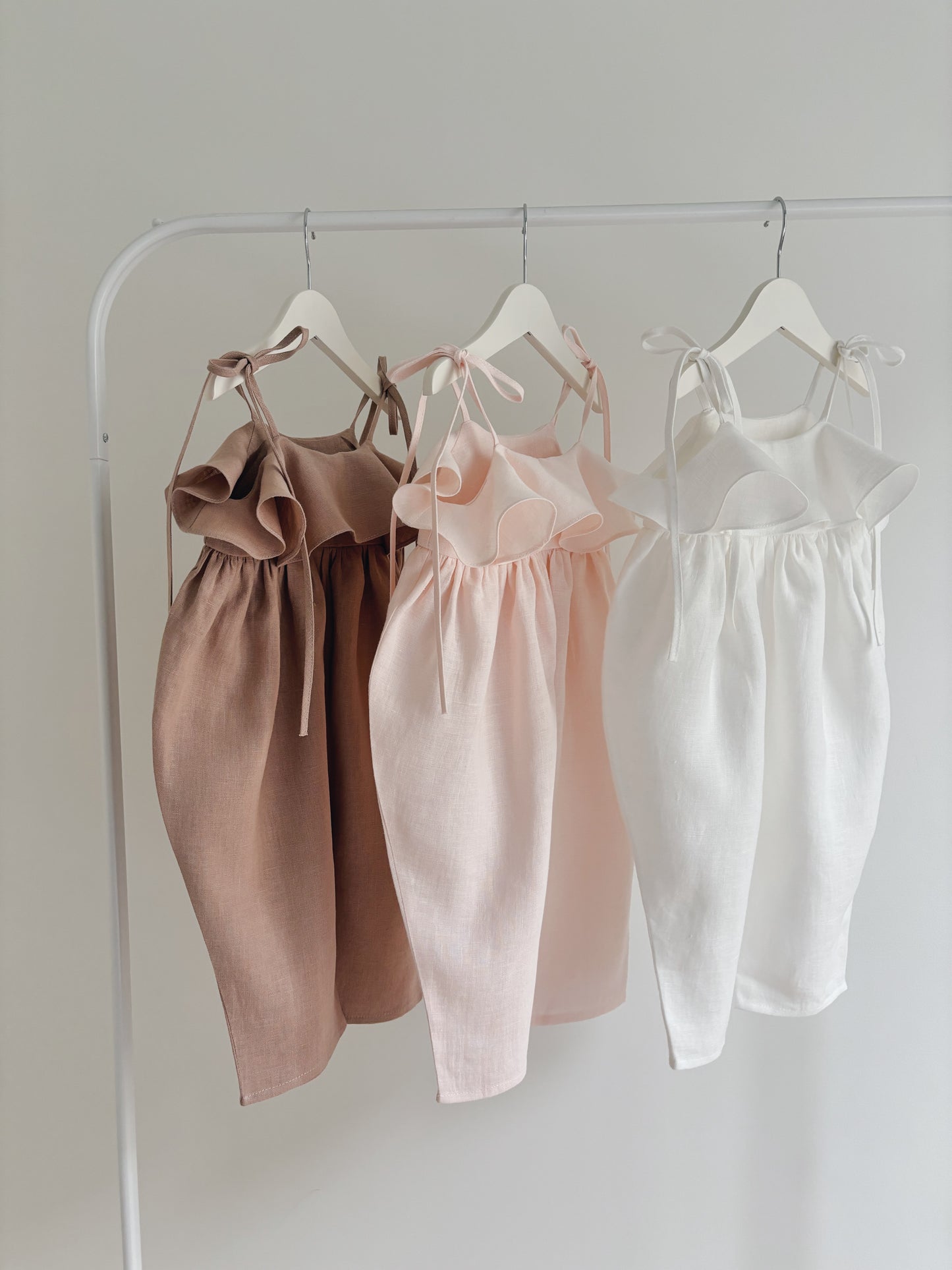 Baby linen ruffle playsuit LIGHT CARAMEL